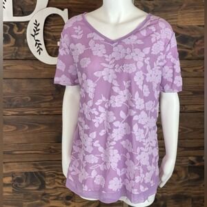 EVRI | Floral Raw Edge Appliqué Sheer Trim V-Neck‎ Short Sleeve Lavender Lilac